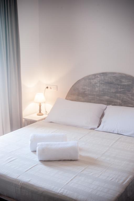Hostal Bon Sol Sant Ferran de Ses Roques Pokój zdjęcie
